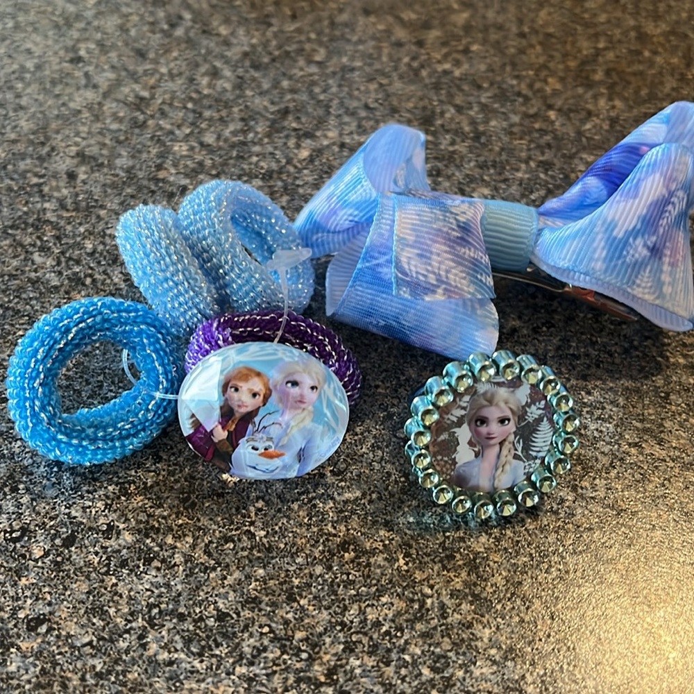🌻 5/$15 Disney Frozen hair bundle NWOT